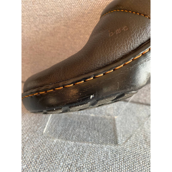 b.o.c. Woman’s clog size 7.5 black leather heeled clog, nurse shoe, comfort shoe - Picture 7 of 13